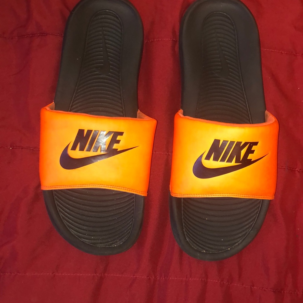 Nike slides